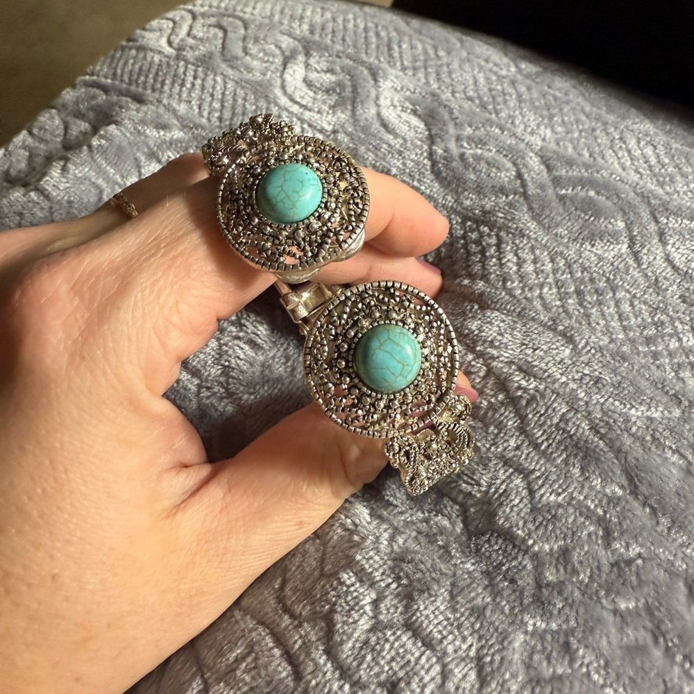 Turquoise-like and silver decorative bangle